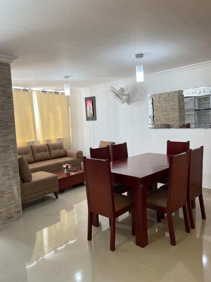 Apartahotel En Edificio Delfines