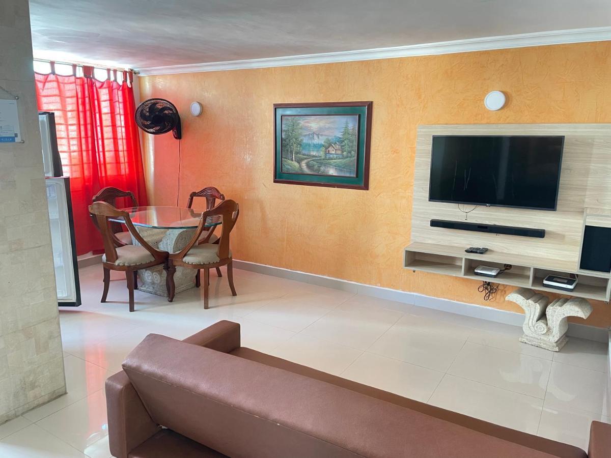 Apartahotel En Edificio Delfines Cartagena
