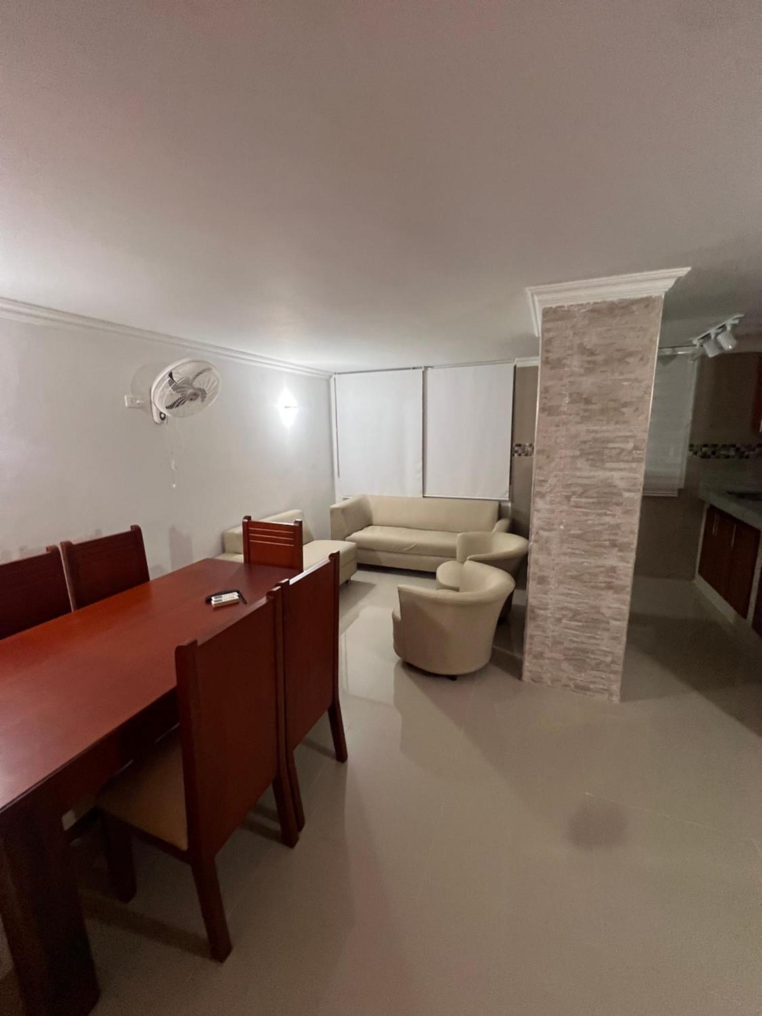 Apartahotel En Edificio Delfines Cartagena