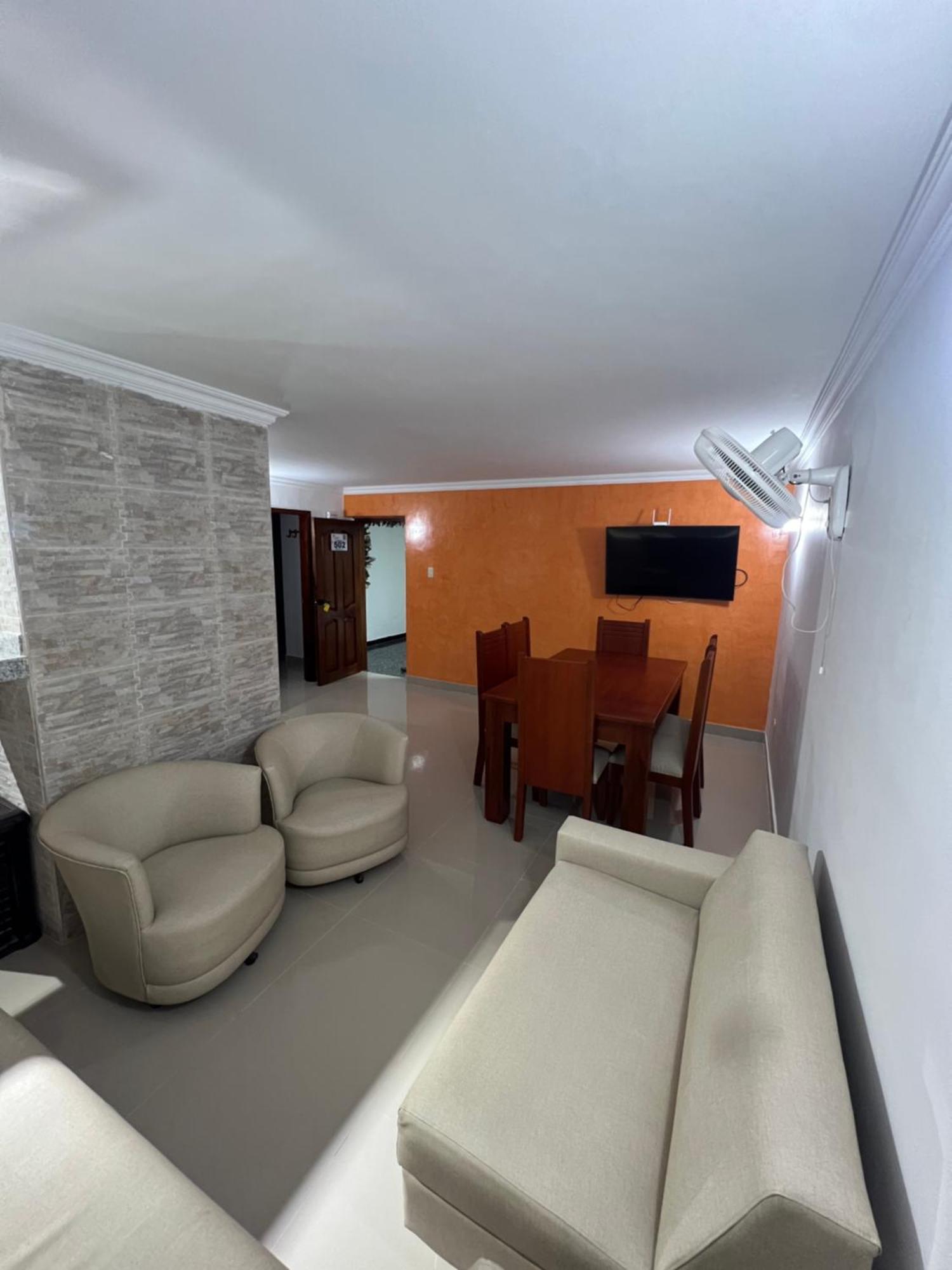 En Edificio Delfines * Cartagena