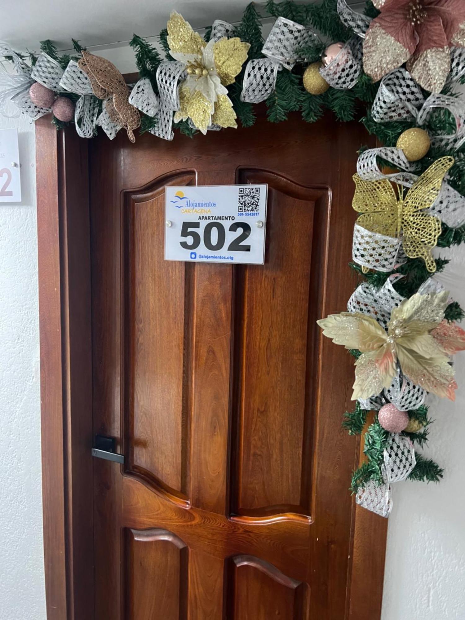 Apartahotel En Edificio Delfines Cartagena
